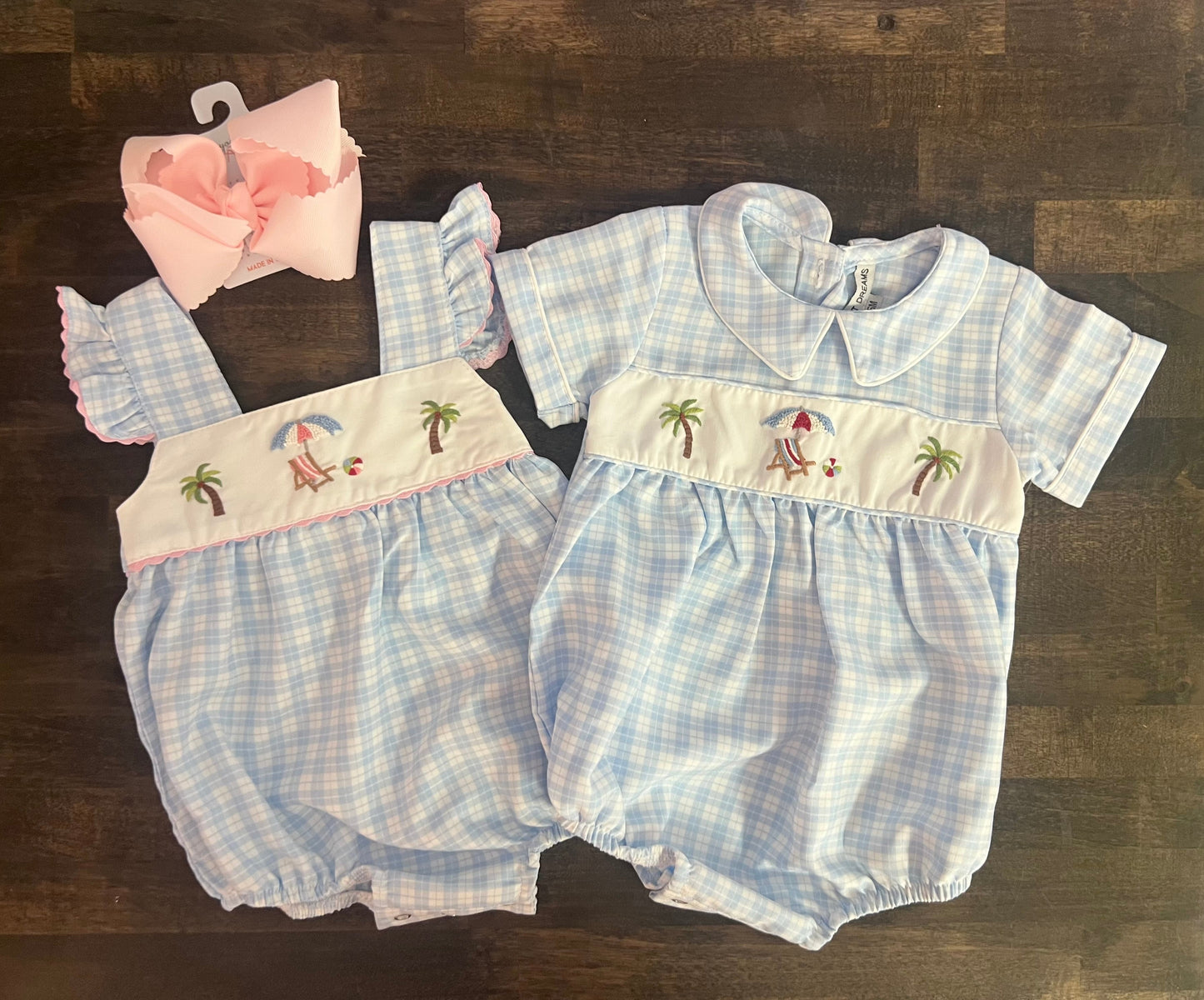 Beachside plaid girl bubble