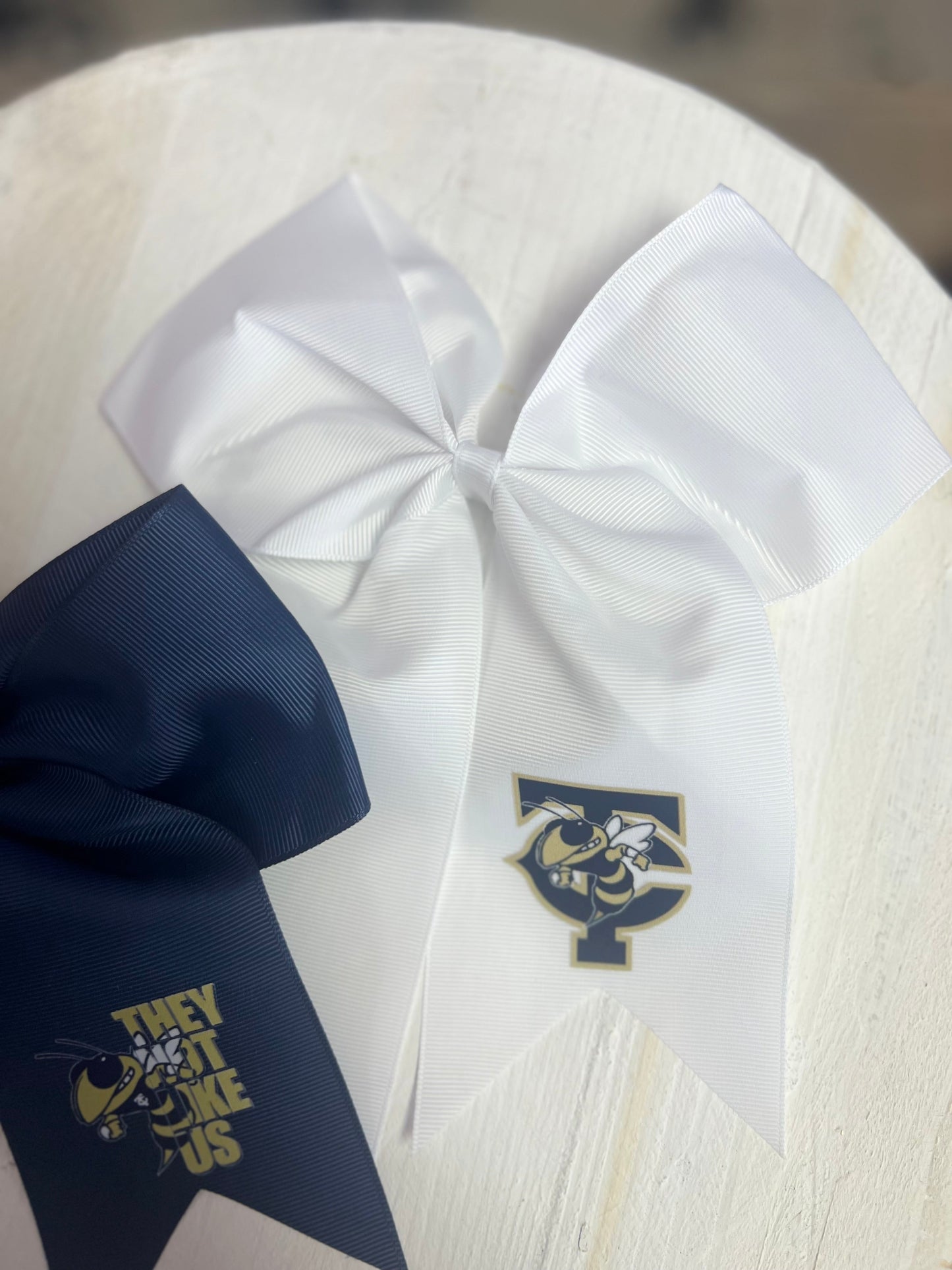 TC Cheer bow with clip