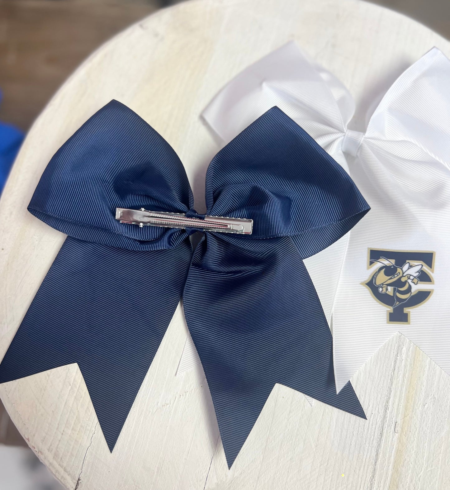 TC Cheer bow with clip