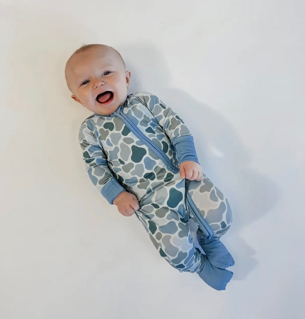 Watercolor camo zippy