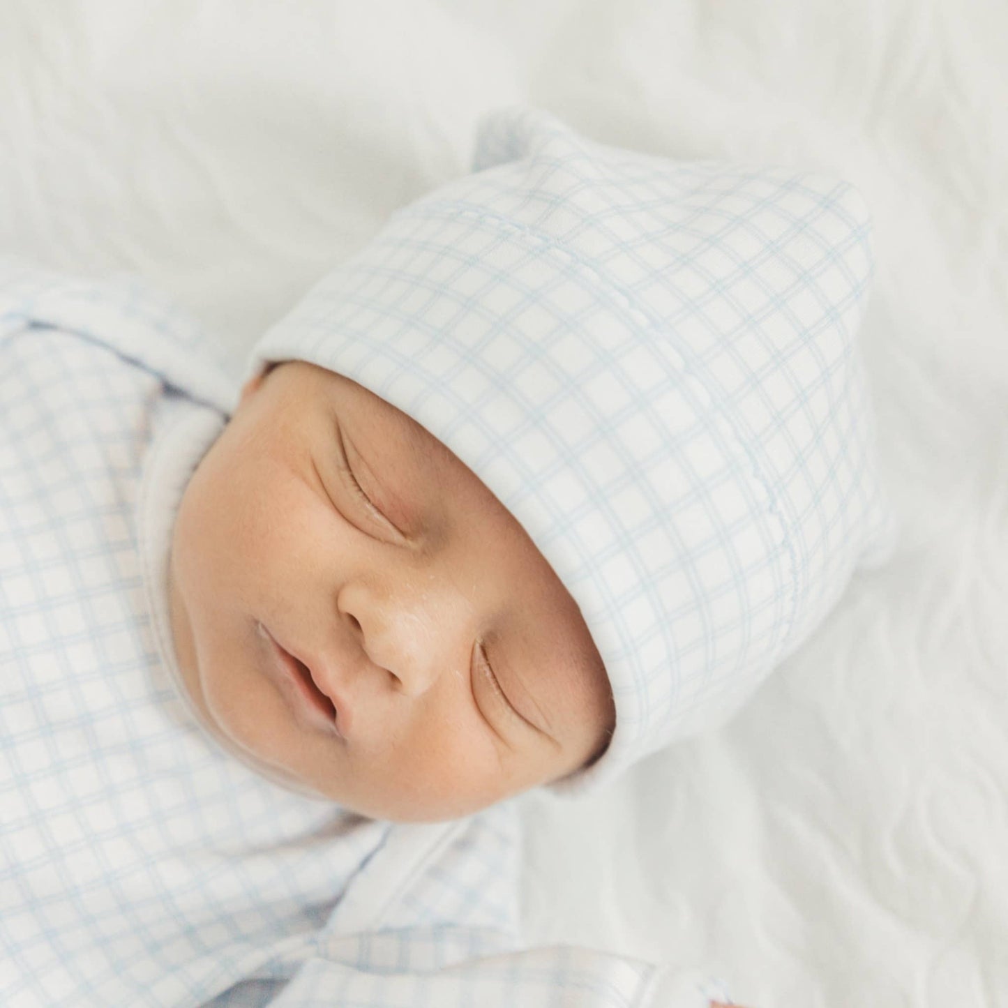 Peek-A-Boo Wishes Hat - Light Blue