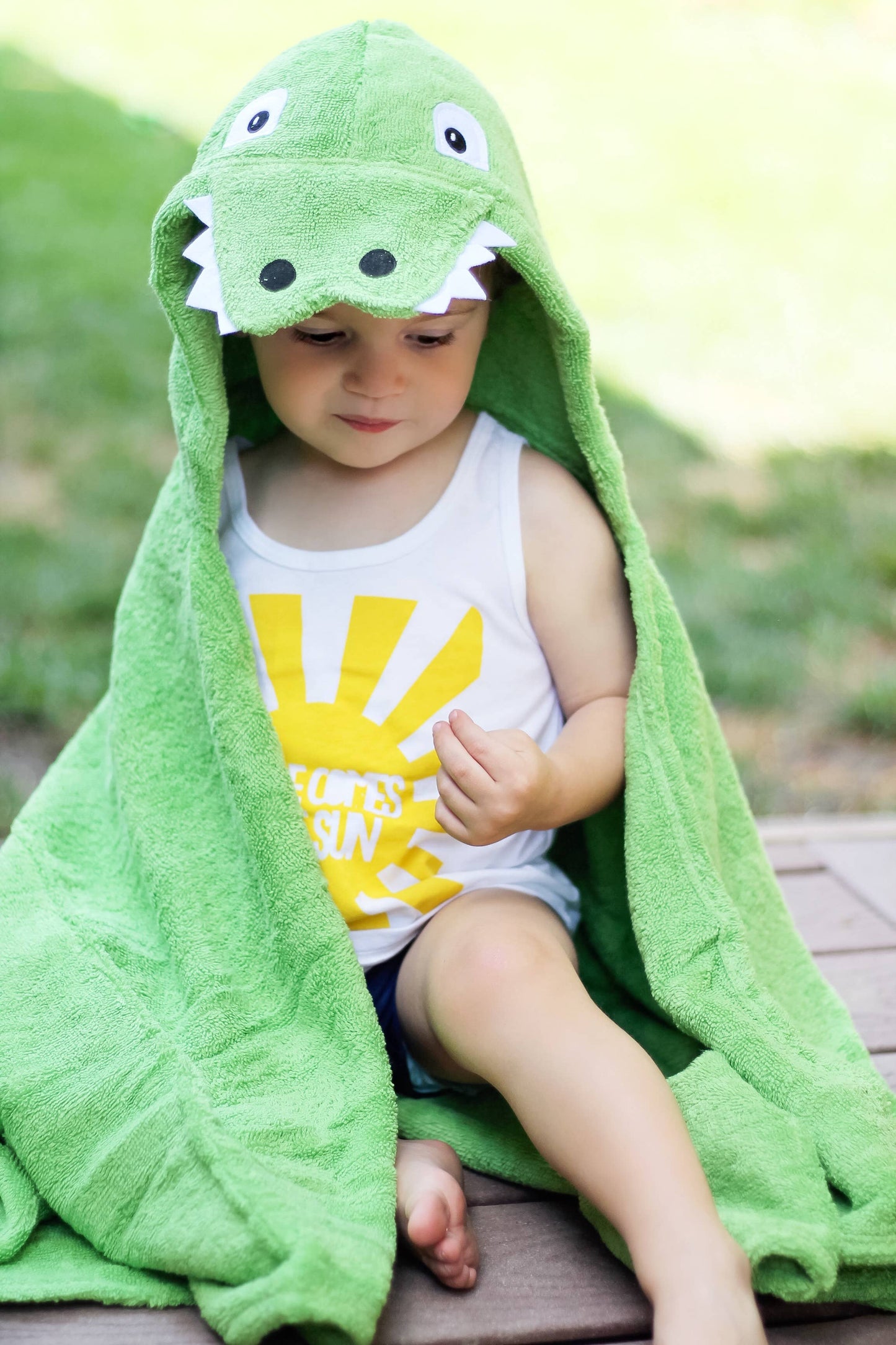 Alligator Hooded Towel for toddlers ages 2 to 8 years old