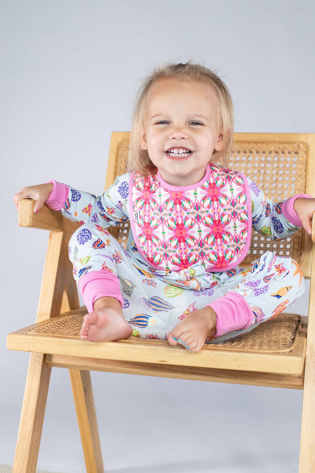 Beach Seashells Bib Set