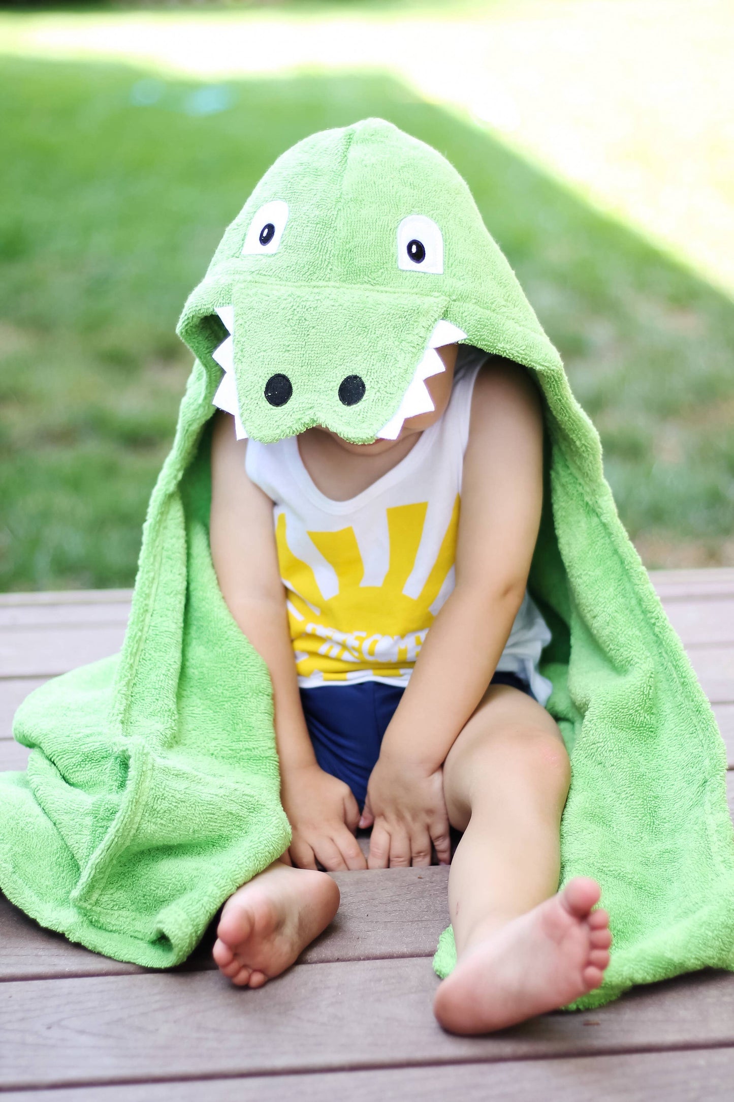 Alligator Hooded Towel for toddlers ages 2 to 8 years old