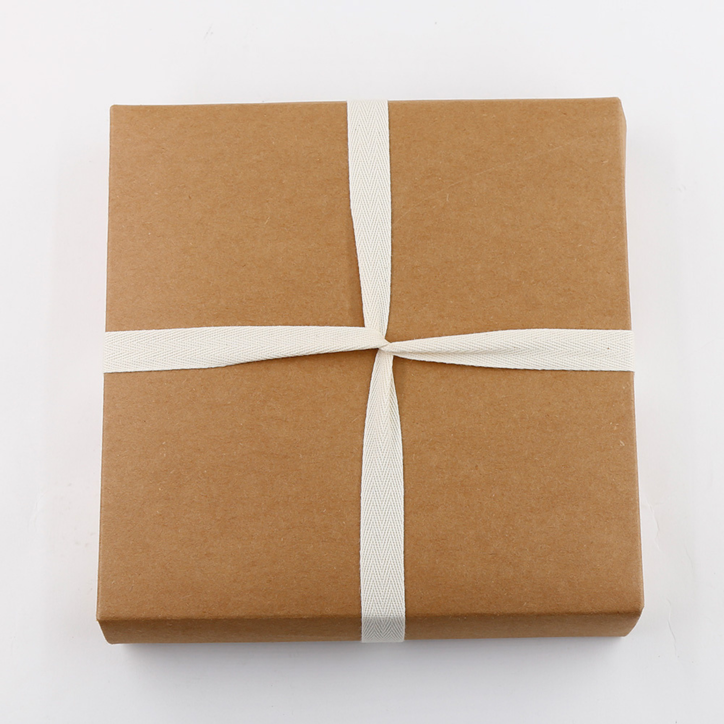 Welcome Baby Gift Box - Charming 6-Piece Set for Newborns